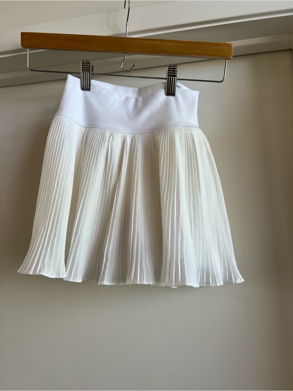 Yogalicious White Pleated Skater Skirt